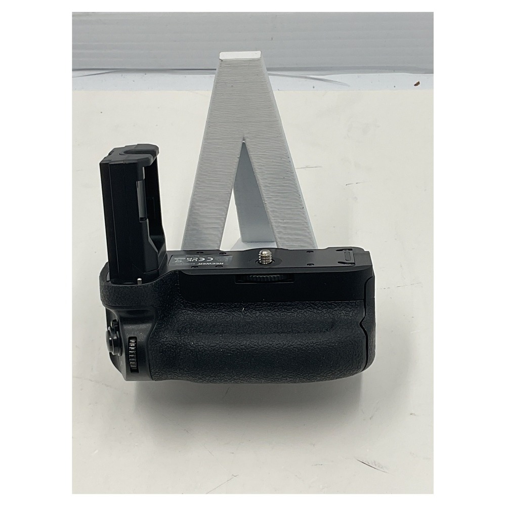 Soni 89/87RIII‎ battery grip